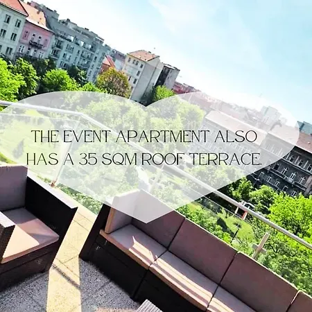 Matyas Corner Panorama I *